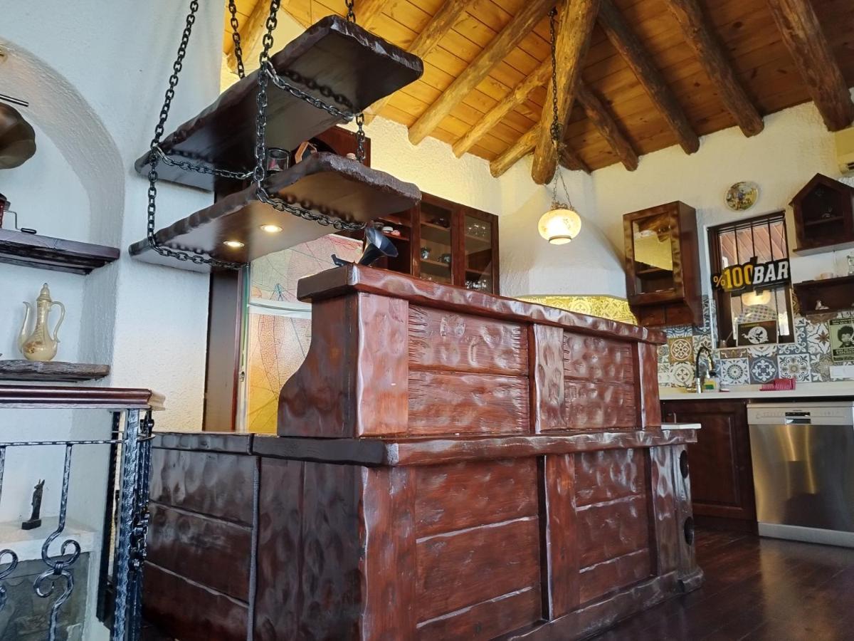 Vilă Escape To History In A Stunning Stone House With Garden And Sea View In The Heart Of Alanya