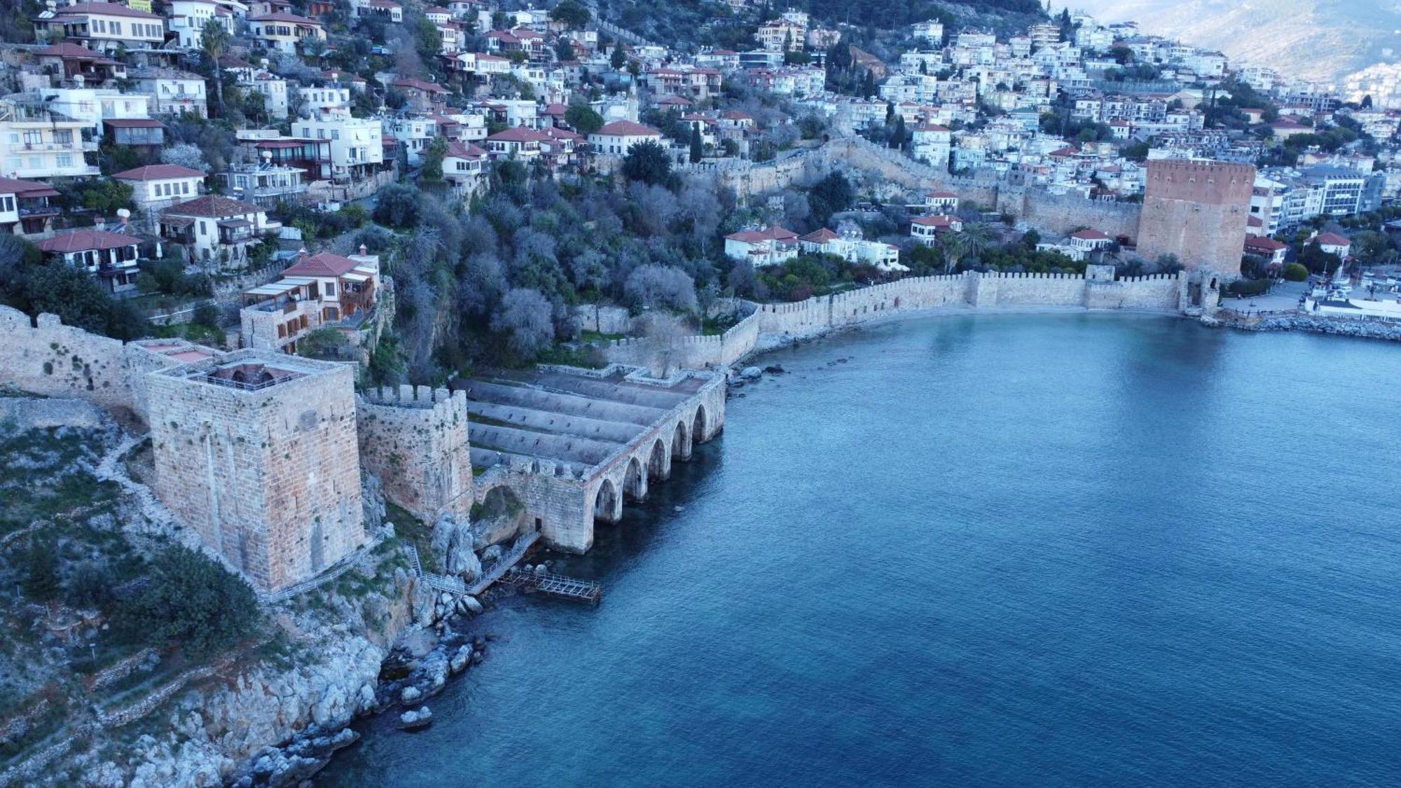 Vilă Escape To History In A Stunning Stone House With Garden And Sea View In The Heart Of
