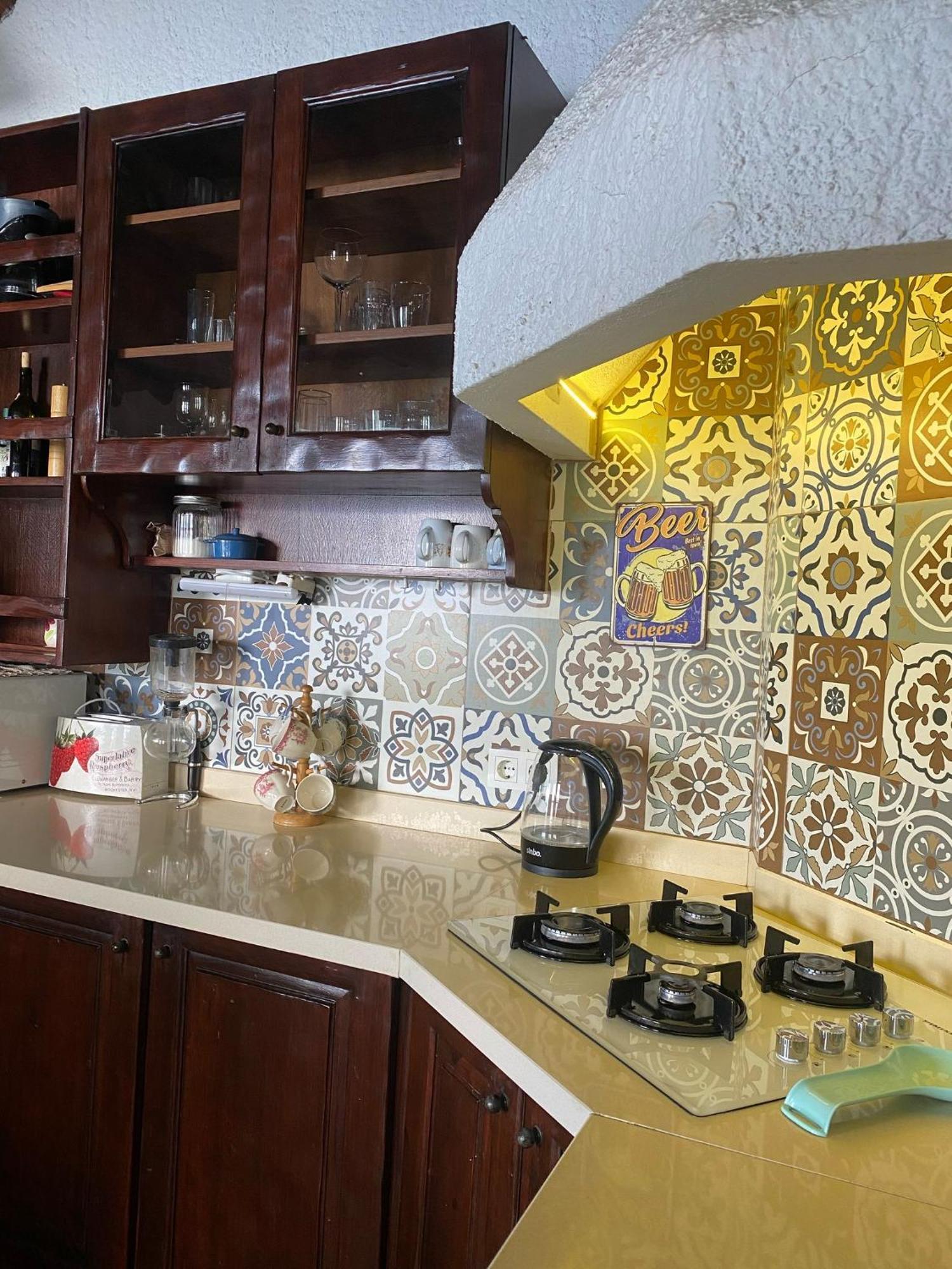 Escape To History In A Stunning Stone House With Garden And Sea View In The Heart Of Vilă
